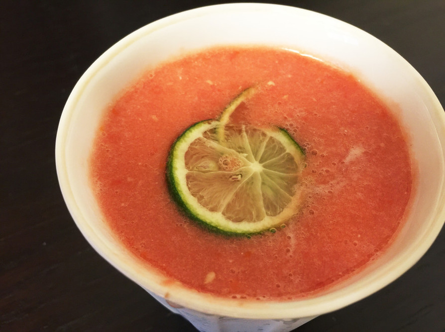 すだちシロップで飲みやすいトマトジュースの画像