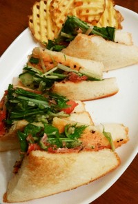 水菜と生ハムのオーロラソースサンドイッチ
