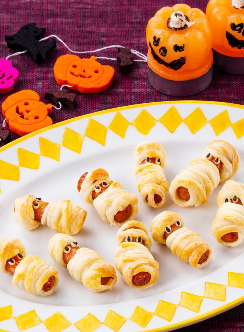 ハロウィンのおやつミイラホットドッグのレシピ