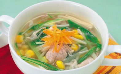 豚肉とみずなの中華スープの写真