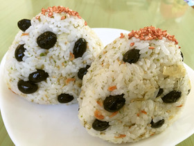 ☆黒豆 いか昆布 梅おにぎり