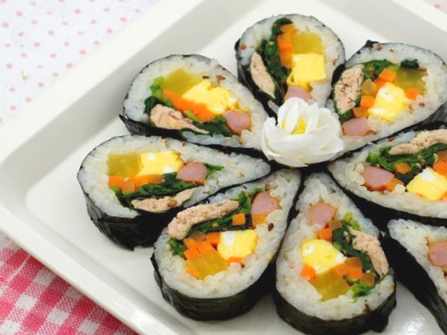 花の海苔巻き キンパ レシピ 作り方 By Cook ママ クックパッド