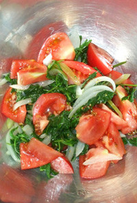 モロヘイヤとトマトの簡単サラダ