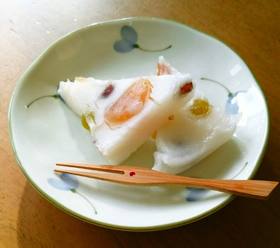 甘納豆のポップな水無月の写真