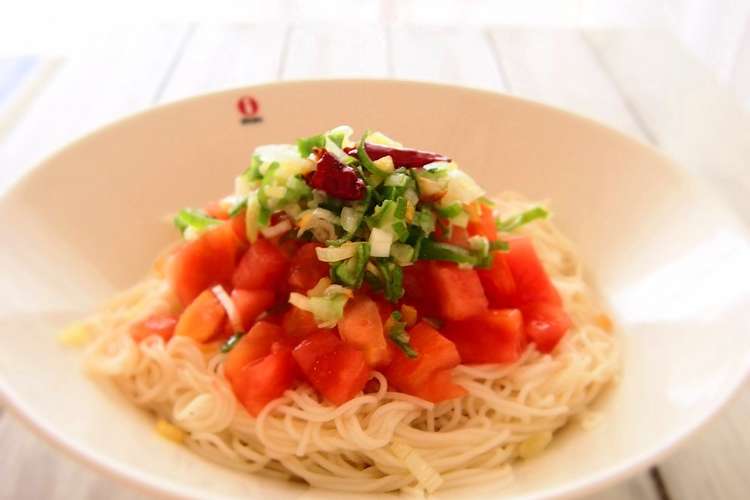 簡単美味しい トマトのペペロンチーノ素麺 レシピ 作り方 By Coffeedge クックパッド 簡単おいしいみんなのレシピが352万品