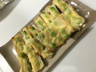 お弁当おつまみに枝豆とちくわのチーズ焼きの写真