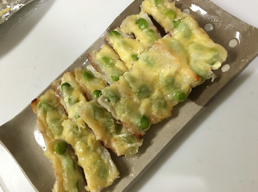 お弁当おつまみに枝豆とちくわのチーズ焼きの画像