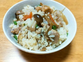 フライパンで♪簡単美味しい鶏ごぼうご飯♪