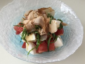 モッツアレラチーズの和風サラダ