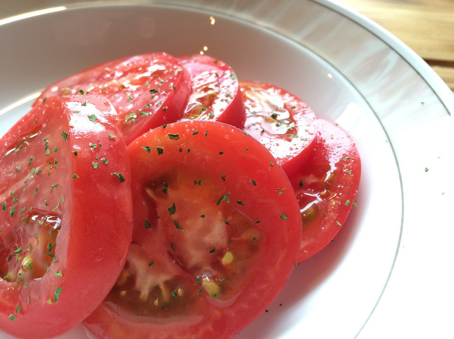 朝食に♪かける米油オイルのトマトサラダの画像