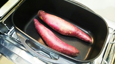 ダッチオーブンで焼き芋(^o^)の写真