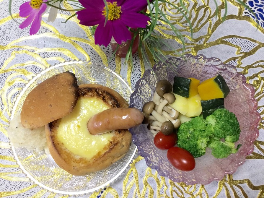 パンの器でチーズフォンデュ♡野菜も添えての画像