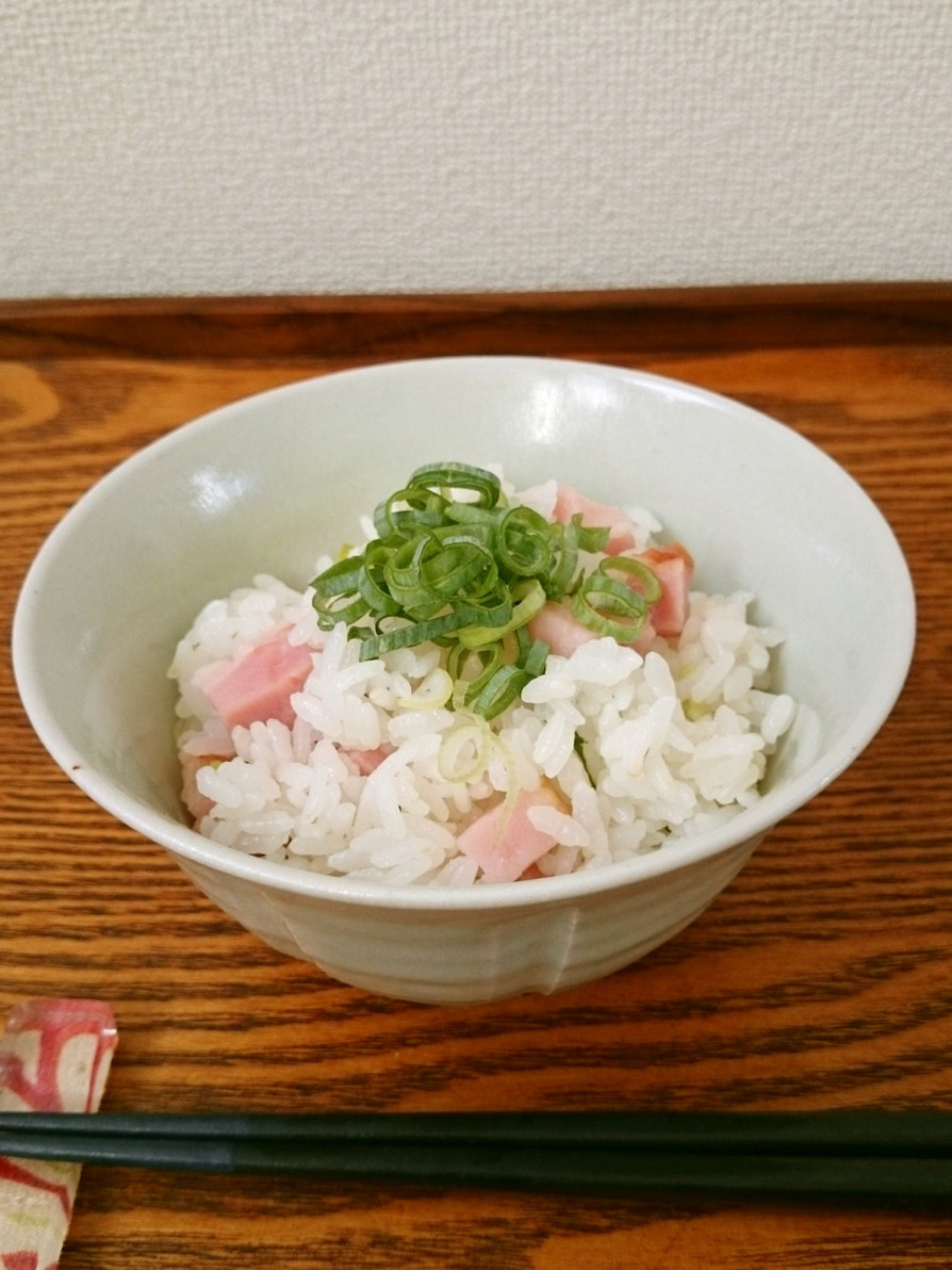 【京都丹波】九条ねぎとベーコンの炊込ご飯の画像