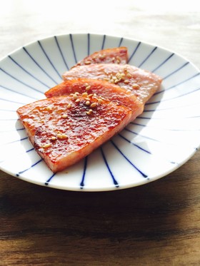 ハムステーキのオイバター焼き☆