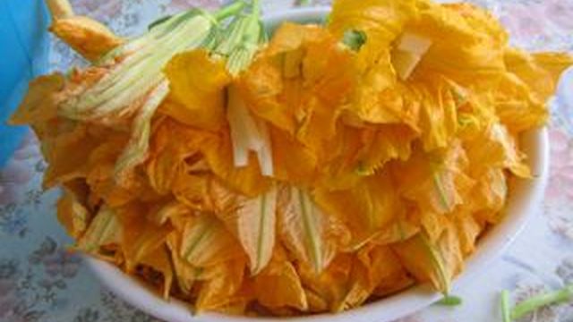 カボチャの花のチーズはさみ揚げ レシピ 作り方 By クロミルコ クックパッド 簡単おいしいみんなのレシピが360万品