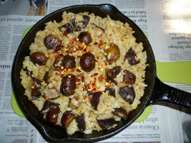 イシスキで焼き栗とキノコのパラパラ炒飯の画像