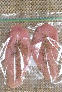 バジルとレモン汁で下味✨鶏むね肉冷凍保存