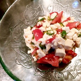 オクラとトマトと豆腐の和風サラダ