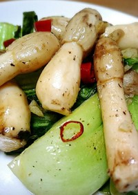 コプリーヌ茸とチンゲン菜のピリ辛炒め