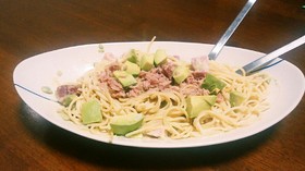 雑!男飯流ツナとアボカドの和風パスタ
