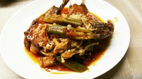 ラム肉ステーキのトマト&きのこソース