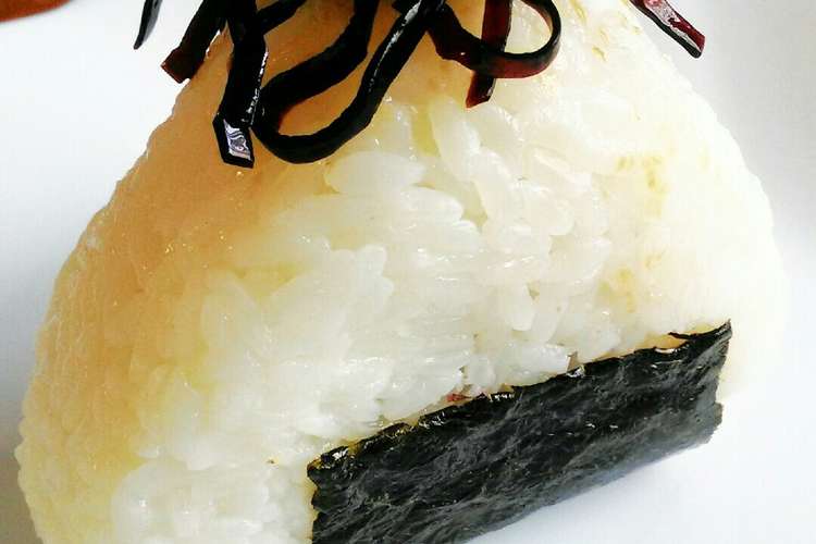 ラップで簡単 チーズこんぶおにぎり レシピ 作り方 By ミント クックパッド 簡単おいしいみんなのレシピが355万品