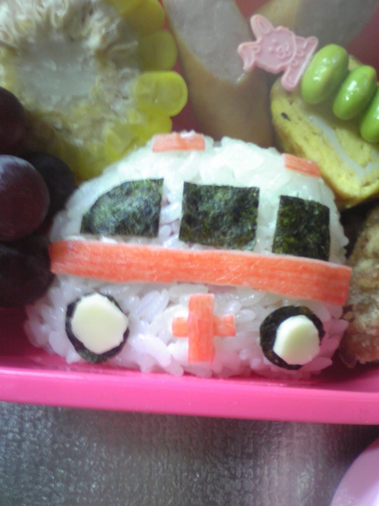 年少◆お弁当(救急車)の画像