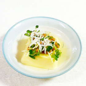 たまご豆腐に、シラスかいわれ納豆♪