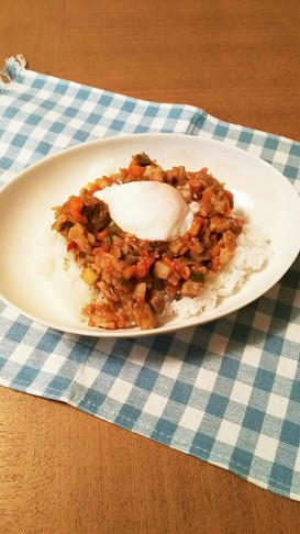 炒める!コロコロ肉と野菜のドライカレー