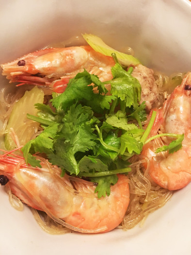本格簡単タイ料理♬ 海老と春雨の蒸し煮の写真