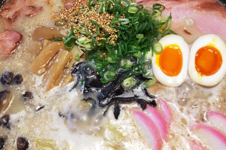 絶品 濃厚とんこつ醤油風ラーメン鍋 レシピ 作り方 By ようじずふぁくとりー クックパッド 簡単おいしいみんなのレシピが371万品