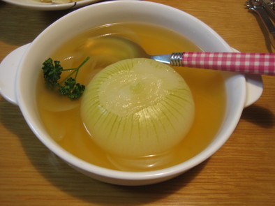 とろとろ新たまねぎの丸ごとスープ☆の写真