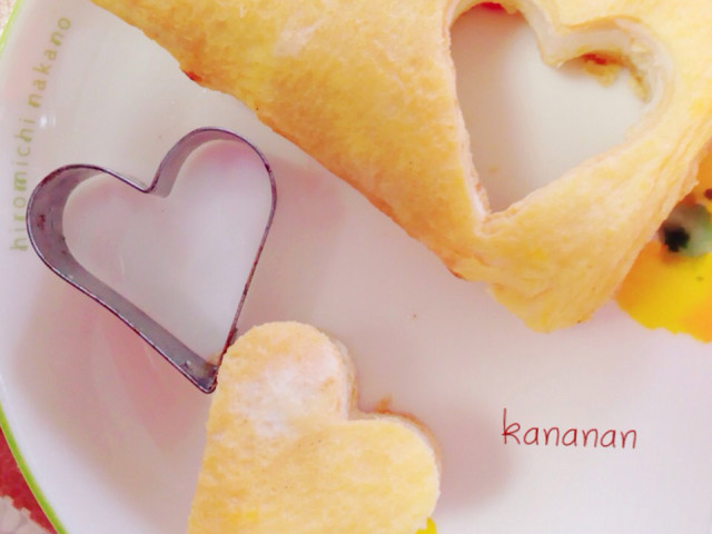 可愛いハートの卵焼きの型抜き お弁当に レシピ 作り方 By Kananan777 クックパッド 簡単おいしいみんなのレシピが366万品