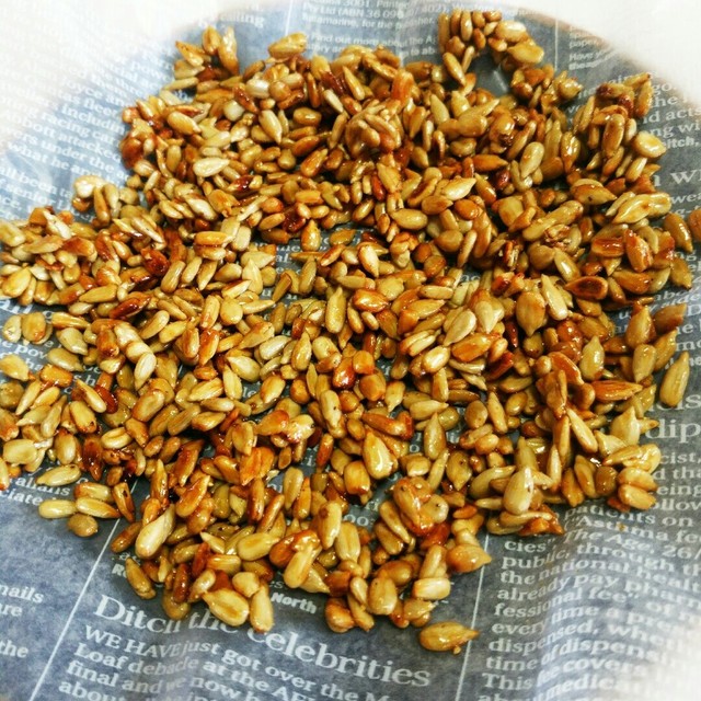 ヒマワリの種で体に優しい甘辛おやつ レシピ 作り方 By 狐ト白ノ曼珠沙華 クックパッド 簡単おいしいみんなのレシピが350万品