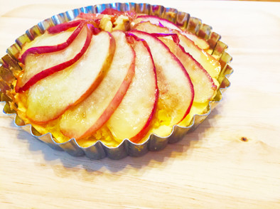 秋ですね♪スイートポテトとりんごのタルトの写真