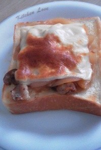 チーズ豚バラ丼風トースト