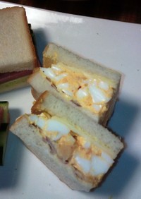 卵と大根キムチのサンドイッチ