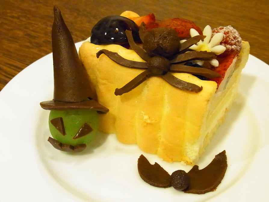 スライス生チョコでハロウィンデコケーキ☆の画像