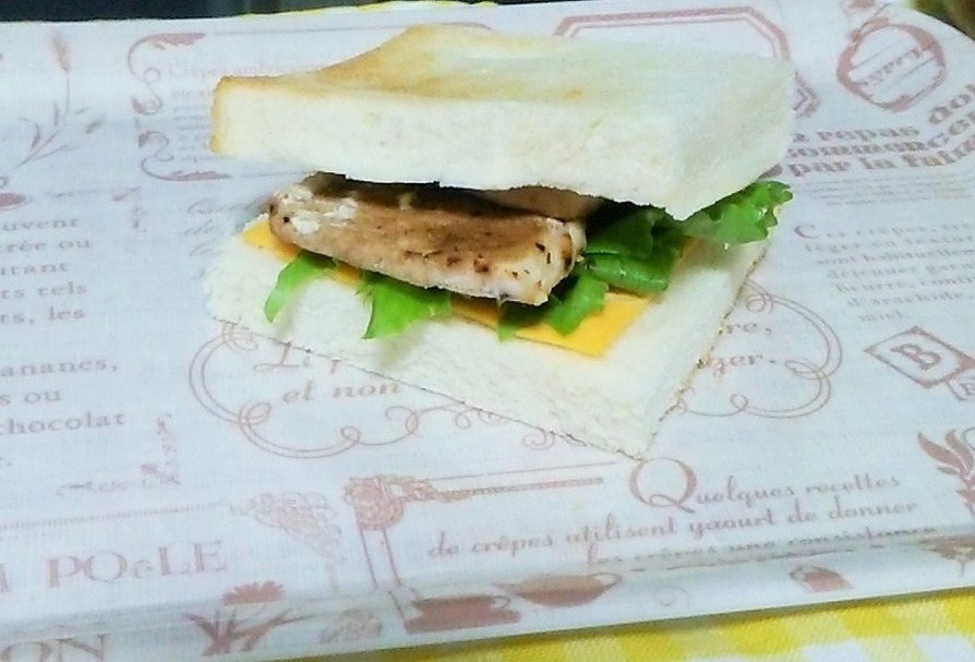 台湾風サンドイッチ　【豬排三明治】の画像