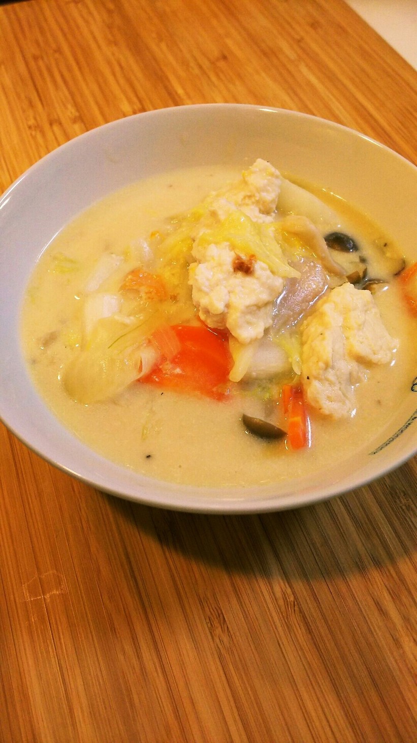 鶏団子と白菜のクリーム煮の画像