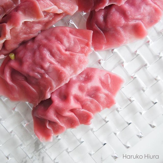 ビーツで真っピンク色の餃子の皮 レシピ 作り方 By Haruko H クックパッド