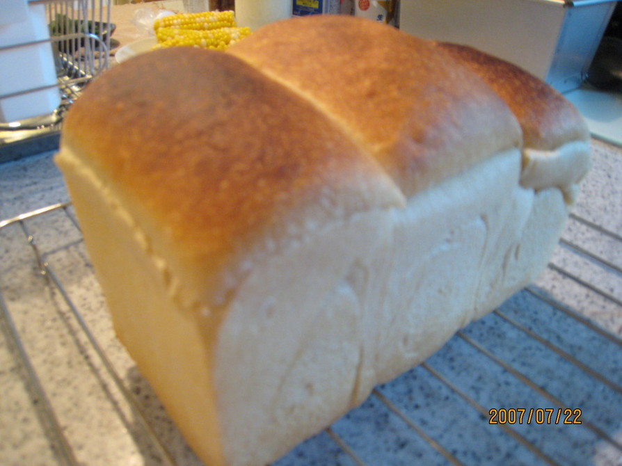自家製酵母液で生クリーム食パンの画像
