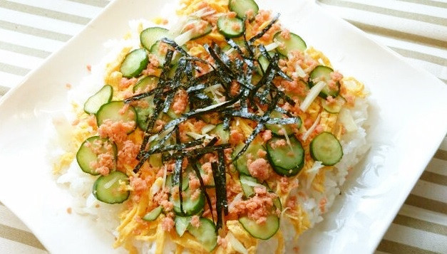 葉生姜と鮭そぼろのちらし寿司の画像