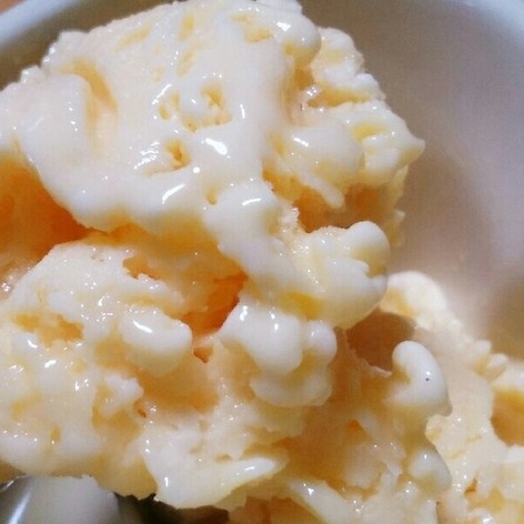 卵たっぷり♪クリームチーズのアイス