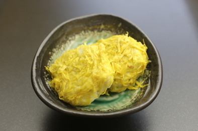 舞茸糝薯の菊花蒸しの写真