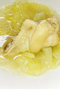 鶏手羽元とキャベツのあっさり生姜スープ