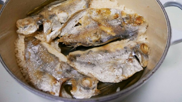 エボダイの開きで鯛飯 ルクルーゼ鍋 レシピ 作り方 By 木村ごはん クックパッド 簡単おいしいみんなのレシピが361万品