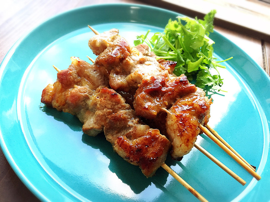 タイ風豚肉の串焼き　の画像