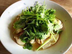 〇パクチー好き必見!!超カンタン蒸し鶏〇