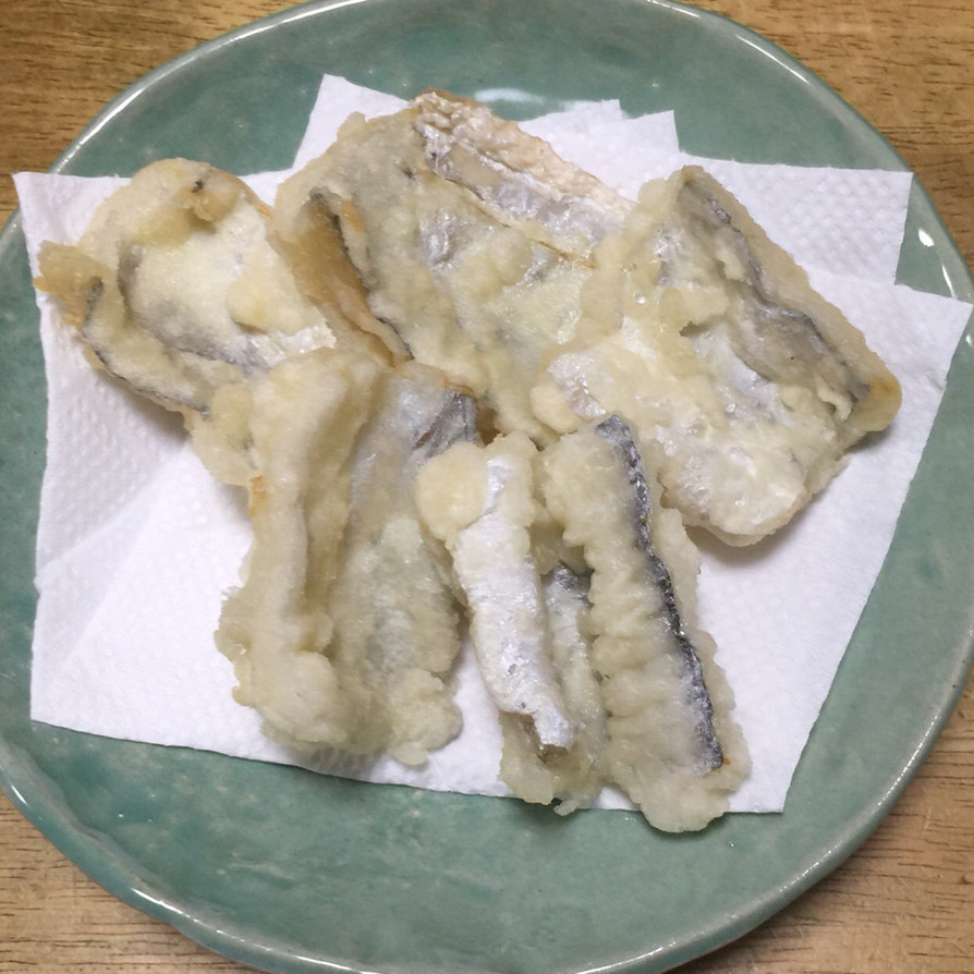 太刀魚の天ぷら（＋骨せんべい）の画像